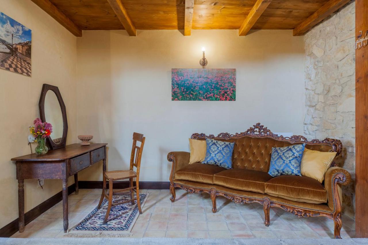 Masseria Fortificata Lo Zafferaneto Buccheri Екстер'єр фото